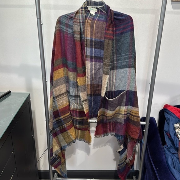 Grace & Lace Poncho Wrap Fringe Hem Cozy Lightweight Plaid Pattern Multicolor OS - Picture 4 of 8